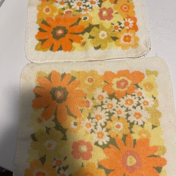 Vintage Floral Patterned washcloths - Picture 4 of 5